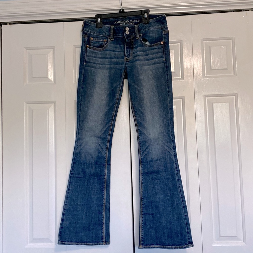 American Eagle Outfitters size 6 bootcut jeans